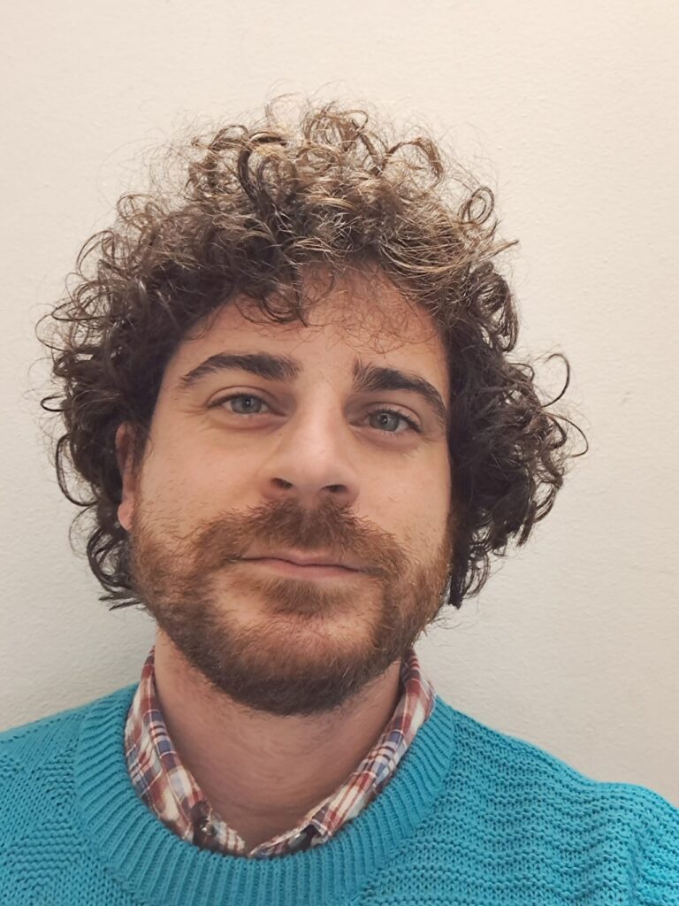 alt="Alessandro Lupo pedagogista Parma educatore socio-pedagogico"